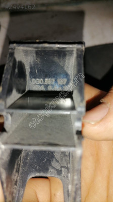 5G0887187 Passat b8 isofix bağlantı kapagı