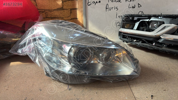 MERCEDES C SERİ W204 XENON SAĞ FAR
