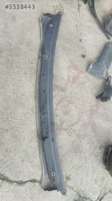 RENAULT TRAFİC 2 ÖN CAM IZGARASI ALTI