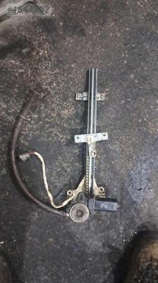 Mazda 323 Cam Krikosu