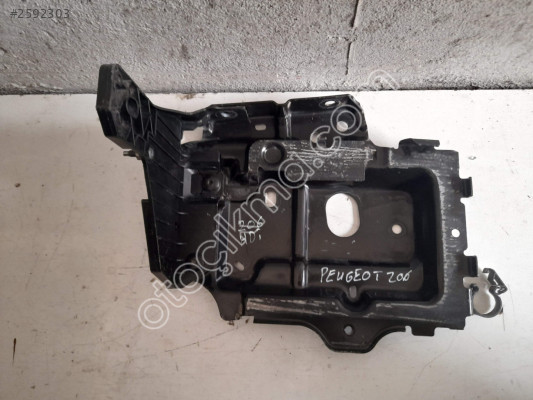 PEUGEOT 206-1.4.HDİ AKÜ YERİ