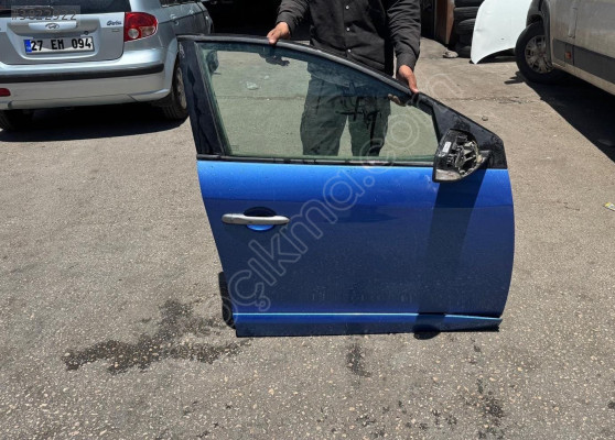 RENAULT MEGAN 3 LACİVERT SAĞ ÖN KAPI ORJINAL BOYASIZ DOLU