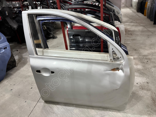 NİSSAN MİCRA ÇIKMA ORJİNAL SAĞ ÖN KAPI BD1