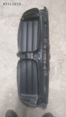 BMW 5.20 5.25 5.30 f10 ön panel maskesi radyatör bakalite