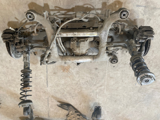BMW 5 F10 550İ ARKA DİNGİL KOMPLE 6793803