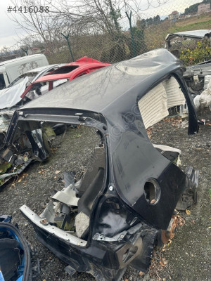 VOLKSWAGEN GOLF 5 SAĞ ARKA ÇAMURLUK KESME ORJİNAL ÇIKMA