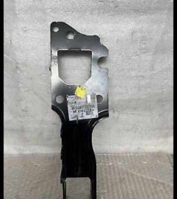 Peugeot 208 sol ön şasi kolu ucu 9823400880