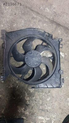 Renault Clio 3 Radyatör Fanı çıkma
