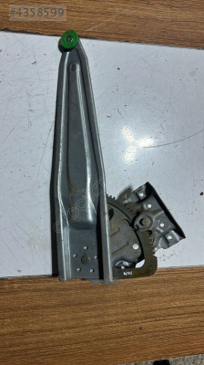 2013-2017 TOYOTA AURİS SOL ARKA CAM KRİKOSU ORJ ÇIKMA