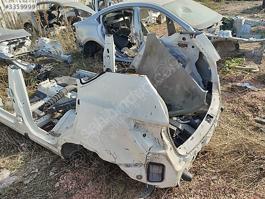 NİSSAN QASHQAİ J10 ARKA ÇAMURLUKLAR ÜÇEL OTO ÇIKMA BURSA