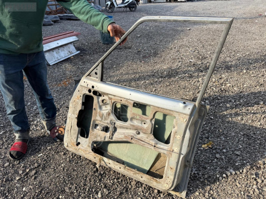 FORD ESCORT SAĞ ÖN KAPI CAMI ORJİNAL ÇIKMA TEMİZ ÜRÜN