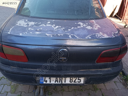 1995 opel omega airbag kapağı