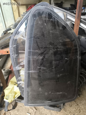 Fiat palio çamurluk üstü camı