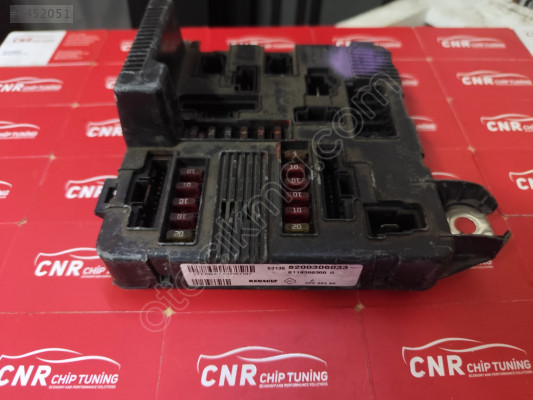 8200306033 RENAULT MEGANE 2 SİGORTA KUTUSU