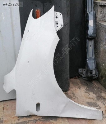 Volkswagen Caddy 10-15 sağ Ön Çamurluk  Orjinal Oto Çıkma