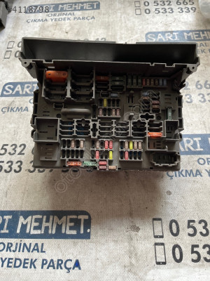 ÇIKMA BMW E90 9119444-03 911944403 SİGORTA KUTUSU