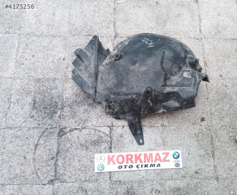 MERCEDES C KASA W204 SOL ÖNÜN ARKASI ÇAMURLUK DAVLUMBAZI