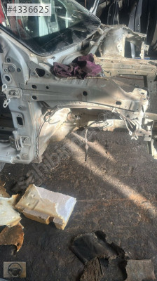 RENAULT CLİO 3 SAĞ ÖN ÇEYREK BURSA MG