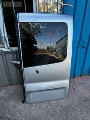 2010 trafic sağ bagaj kapağı dolu