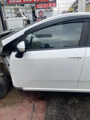 FİAT LİNEA SOL ÖN KAPI ÇIKMA ORJİNAL