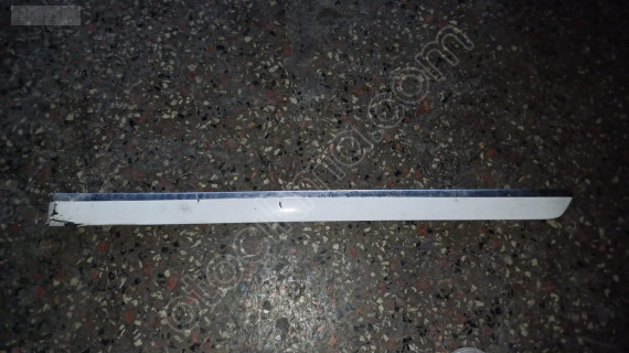 2004-2009 Skoda Octavia sol arka kapı çıtası
