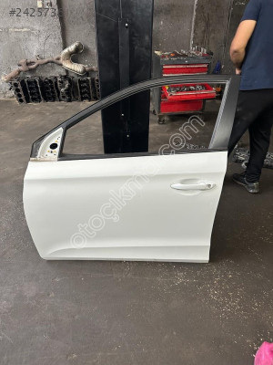 HYUNDAİ İ20 SOL ÖN KAPI BEYAZ 2019