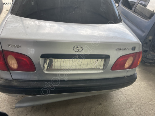 TOYOTA COROLLA 1998 2001 ARKA BAGAJ KAPAĞI