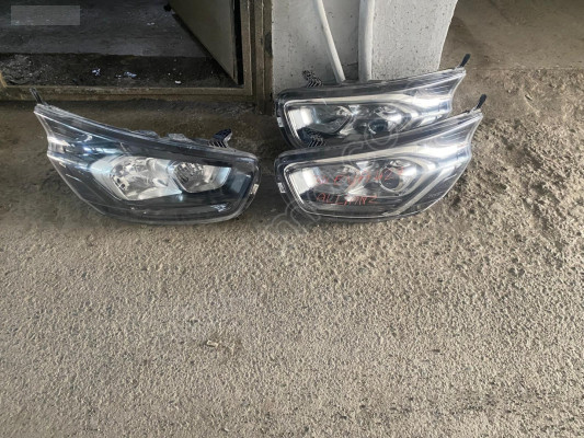 MİRİM OTODAN FORD CUSTOM SAĞ SOL FAR