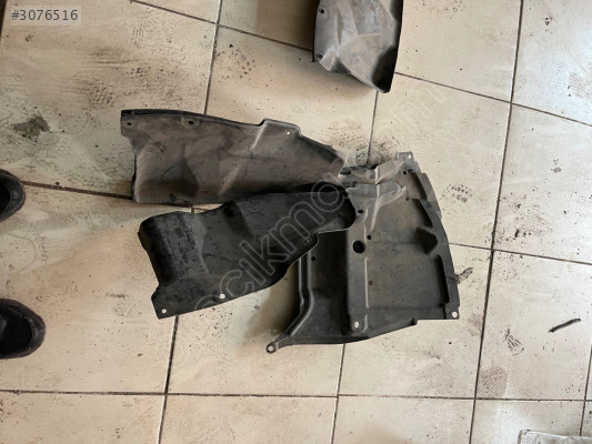 Toyota corolla sol kartel muhafaza orjinal çıkma parça