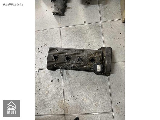 Toyota corolla 1,6 101 kasa üst kulbutor kapağı