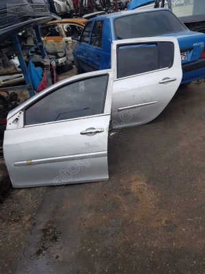 RENAULT CLİO 3 SOL ÖN ARKA KAPI DOLU