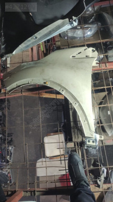 RENAULT CAPTUR SAĞ ÖN ÇAMURLUK