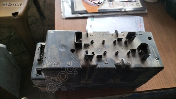 MERCEDES W215 W220 00-06  merkezi kilit vakum pompası  2208000548