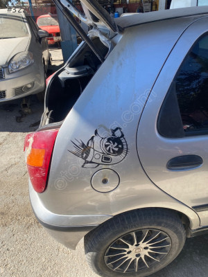 Palio sağ arka çamurluk Orjinal çıkma hatasız