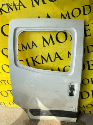 FİAT FİORİNO SAĞ ORTA SÜRGÜLÜ KAPI