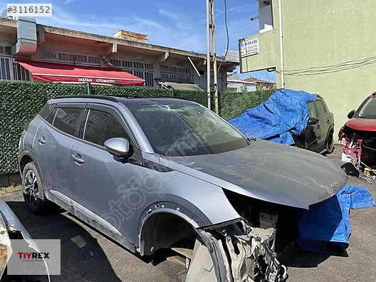 Peugeot 2008 Sağ Dolu Ön Kapı Sökme Parça 20-24