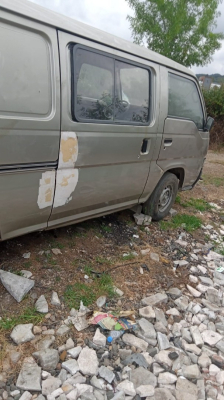 Nissan urvan sağ sürgülü kapi yedek parça