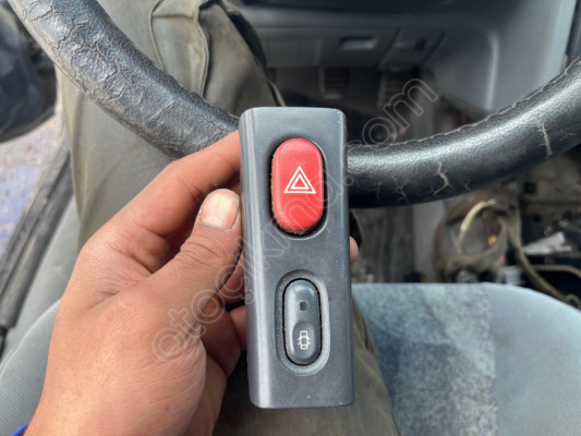 Renault Laguna 1 dörtlü flaşör düğmesi