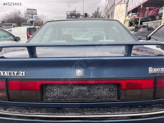 Renault R21 arka bagaj reflektörü