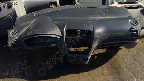 kia picanto göğüslük