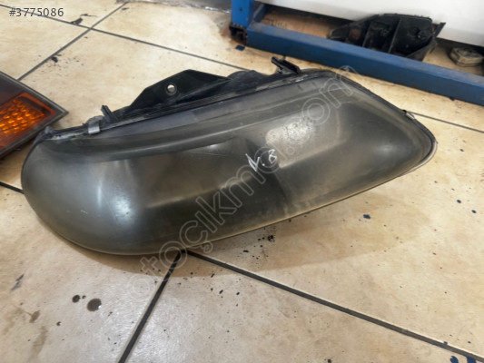 OPEL VECTRA B SAĞ FAR