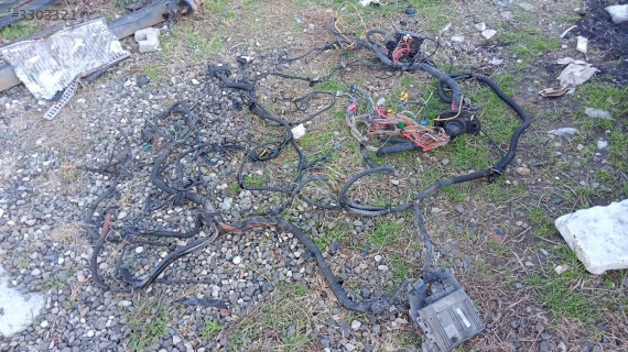 Pejo 206 1,4 benzinli manuel 2001 model motor içi elektrik tesisa