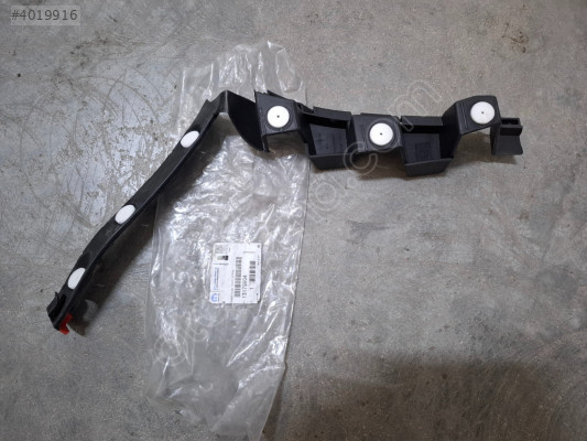 Opel corsa D arka tampon braket sağ 13179904