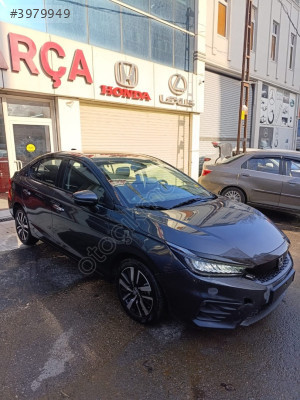 HONDA CİTY SAĞ ÖN ÇAMURLUK ORJİNAL SÖKME YEDEK PARÇA 20-