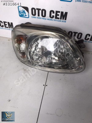 OTO CEM'DEN ÇIKMA HYUNDAİ ACCENT ADMİRE SAĞ FAR