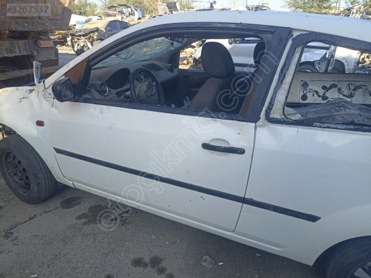 Ford fiesta sol ön kapı tek kapı