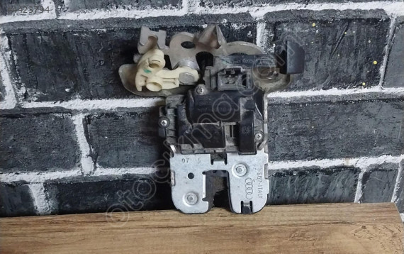8R0827505 orj audi a1 a3 a4 tt bagaj kilidi