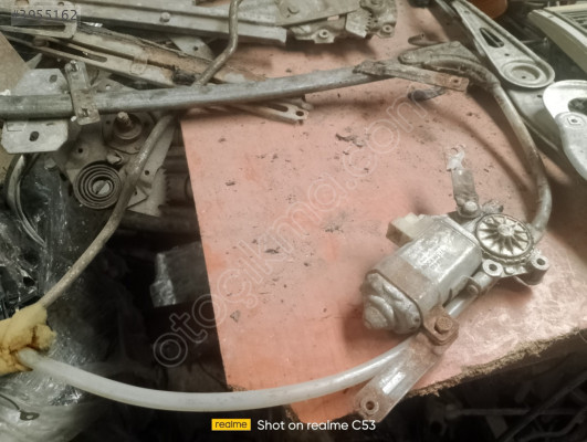 90 ESPACE SOL ÖN CAM MOTOR