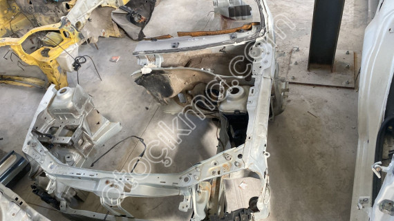 RENAULT CLİO2 SOL ÖN PODYE ÇEYREK ASEL OTO