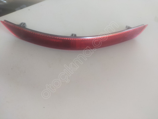 AUDİ A3 TAMPON REFLEKTÖRÜ ARKA SOL 8V5945105A